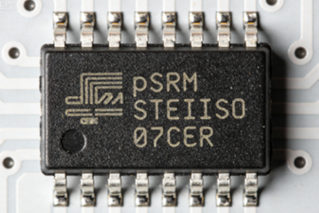 Low power consumption psram pseudo static memory EMI164LA16LM-70I